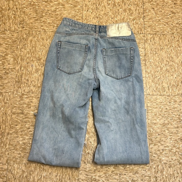 One Teaspoon Heavily Distressed Jeans - Picture 5 of 5